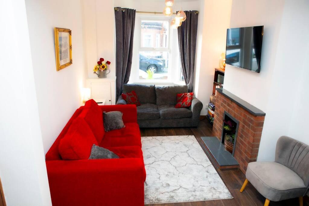 Cheerful 2 Bedroom House In The Heart Of Белфаст Екстер'єр фото
